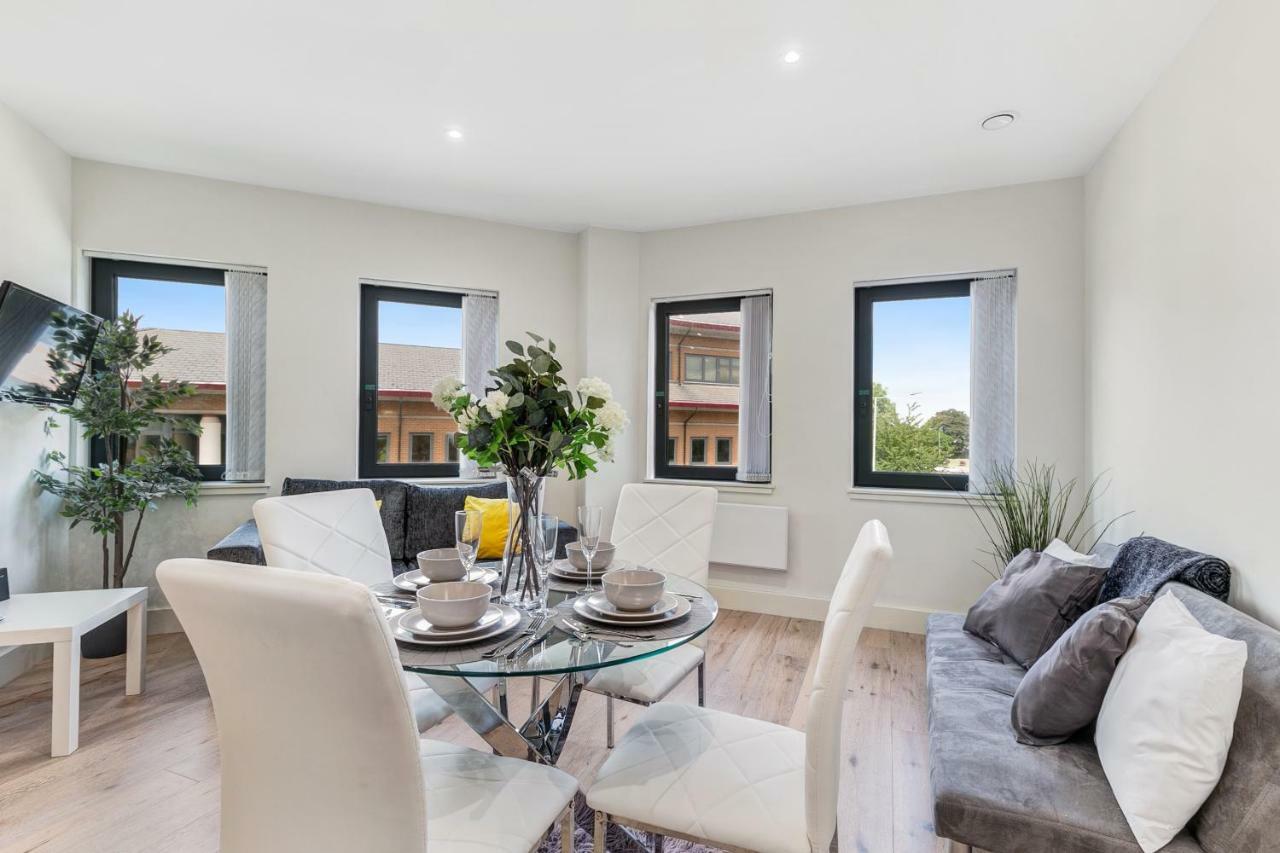 Mondial Apartments At Heathrow Harmondsworth Ngoại thất bức ảnh