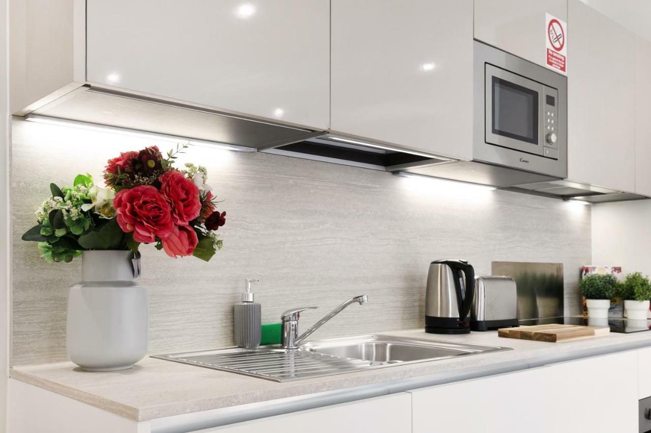 Mondial Apartments At Heathrow Harmondsworth Ngoại thất bức ảnh