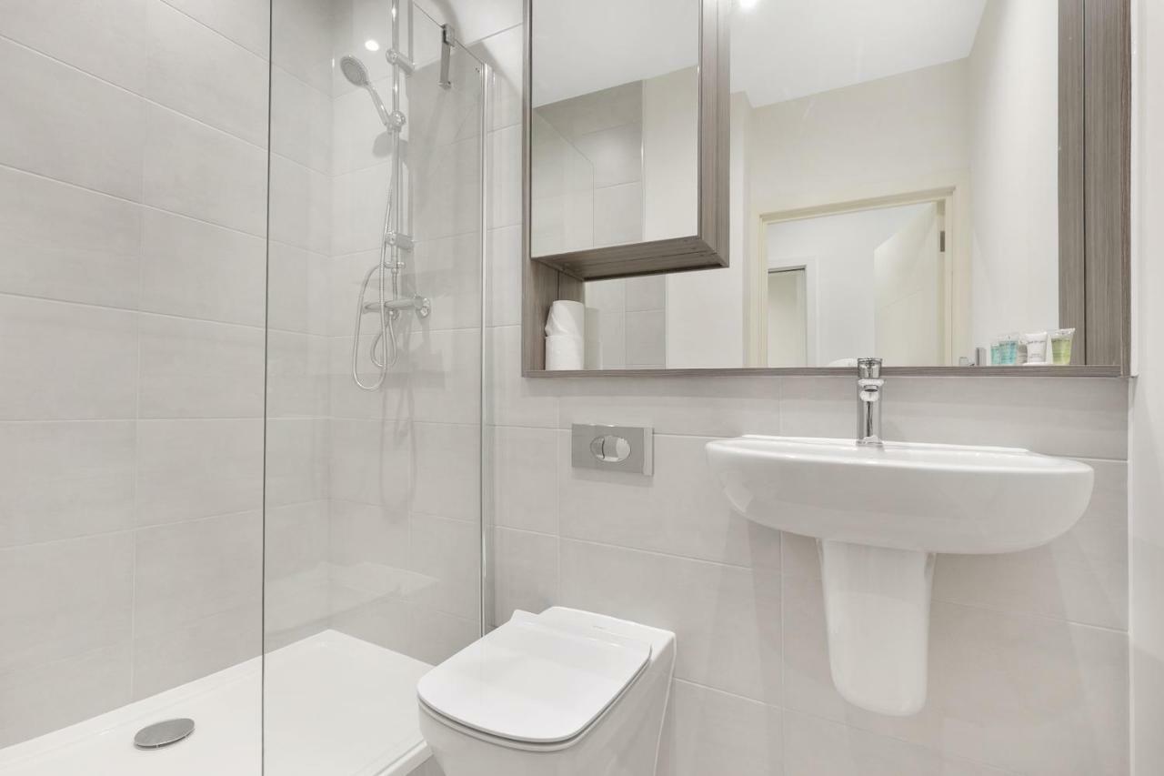 Mondial Apartments At Heathrow Harmondsworth Ngoại thất bức ảnh