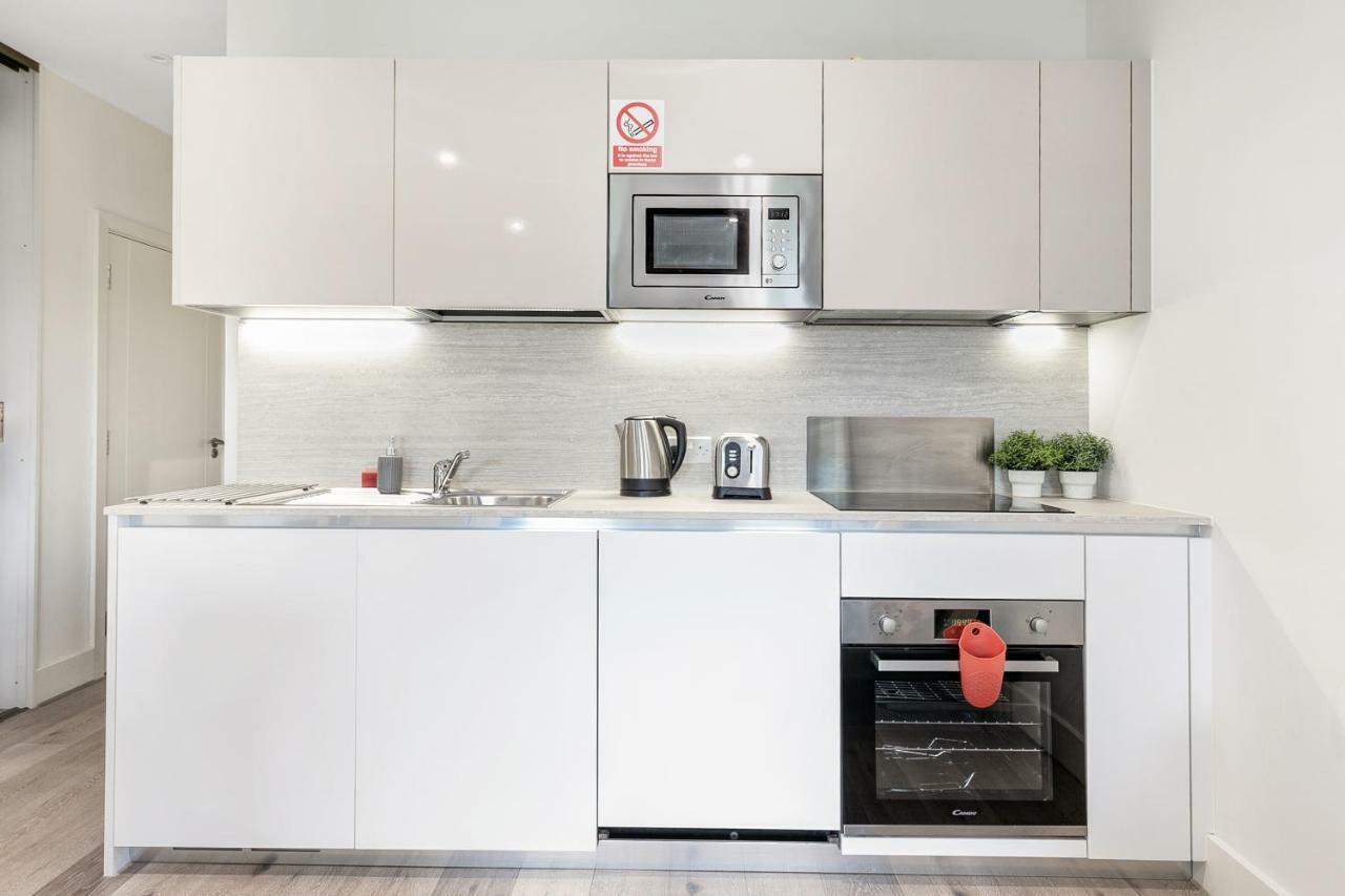 Mondial Apartments At Heathrow Harmondsworth Ngoại thất bức ảnh