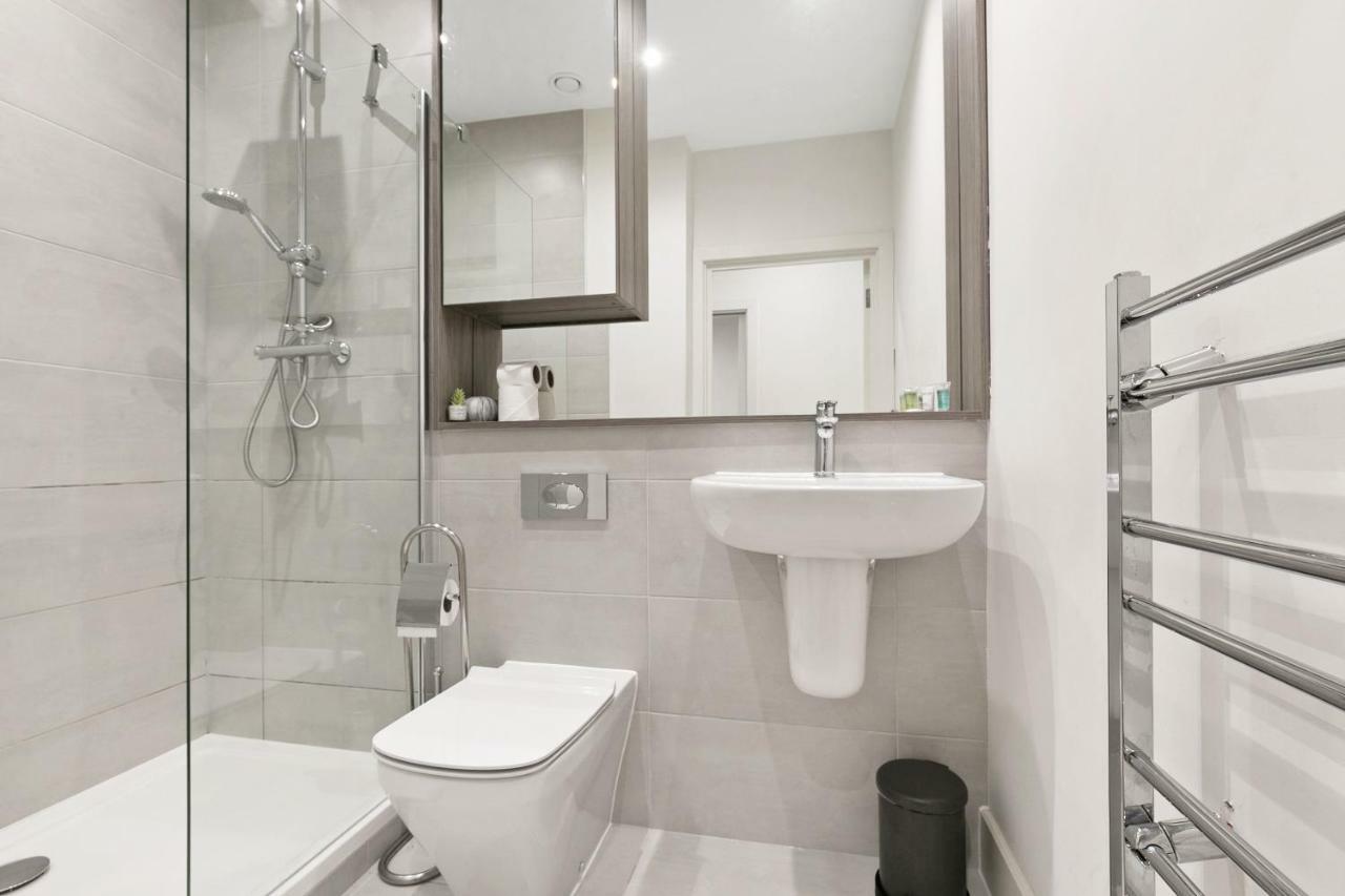 Mondial Apartments At Heathrow Harmondsworth Ngoại thất bức ảnh