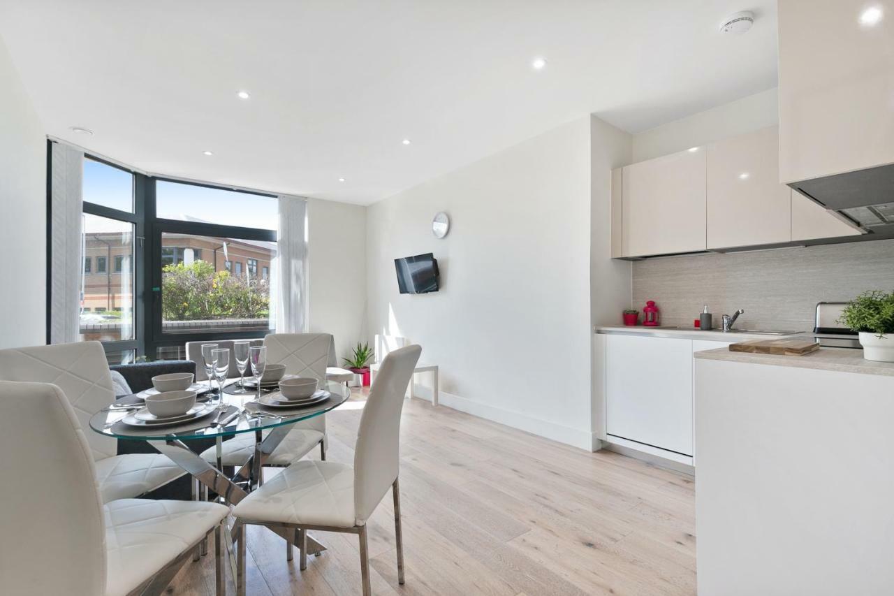 Mondial Apartments At Heathrow Harmondsworth Ngoại thất bức ảnh