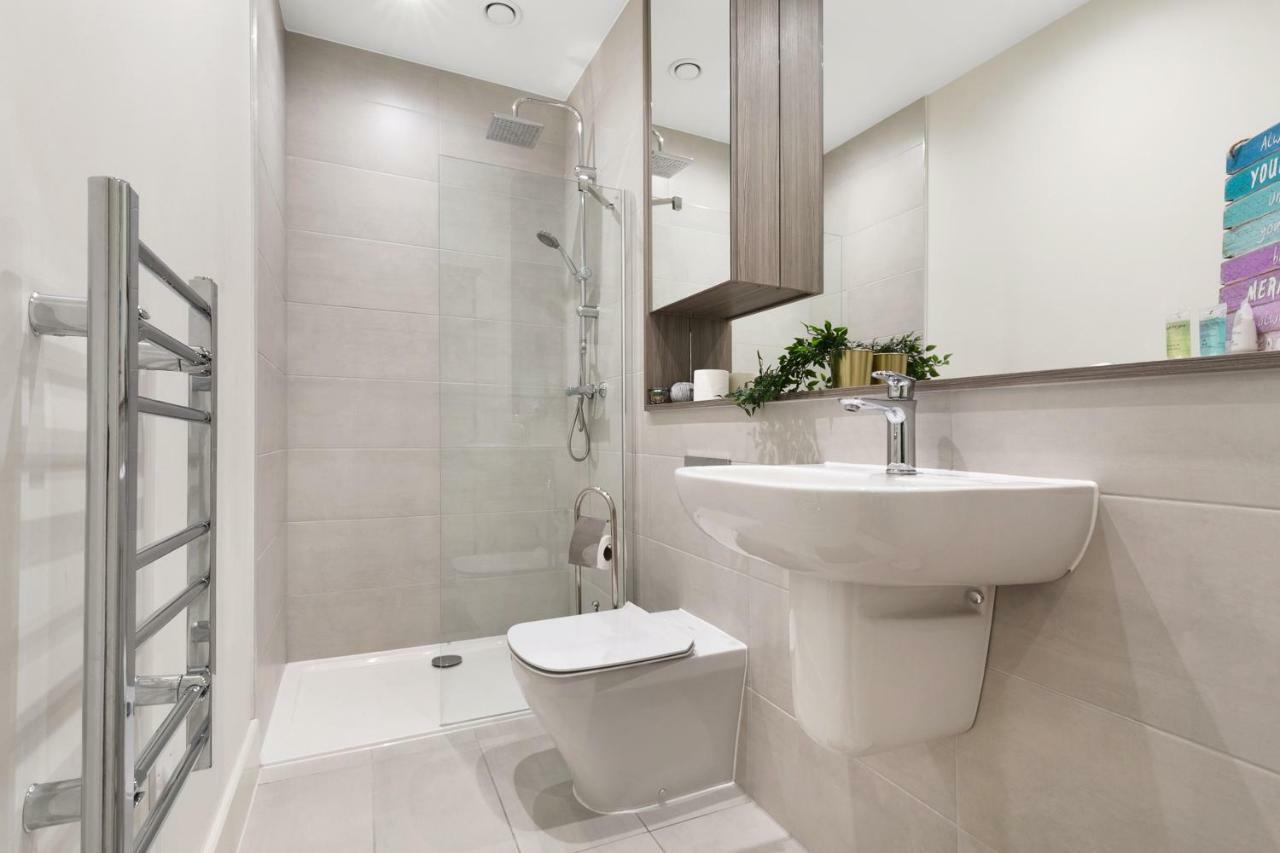 Mondial Apartments At Heathrow Harmondsworth Ngoại thất bức ảnh
