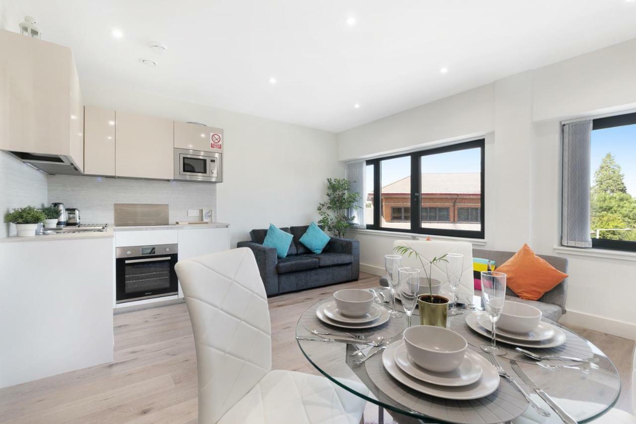 Mondial Apartments At Heathrow Harmondsworth Ngoại thất bức ảnh