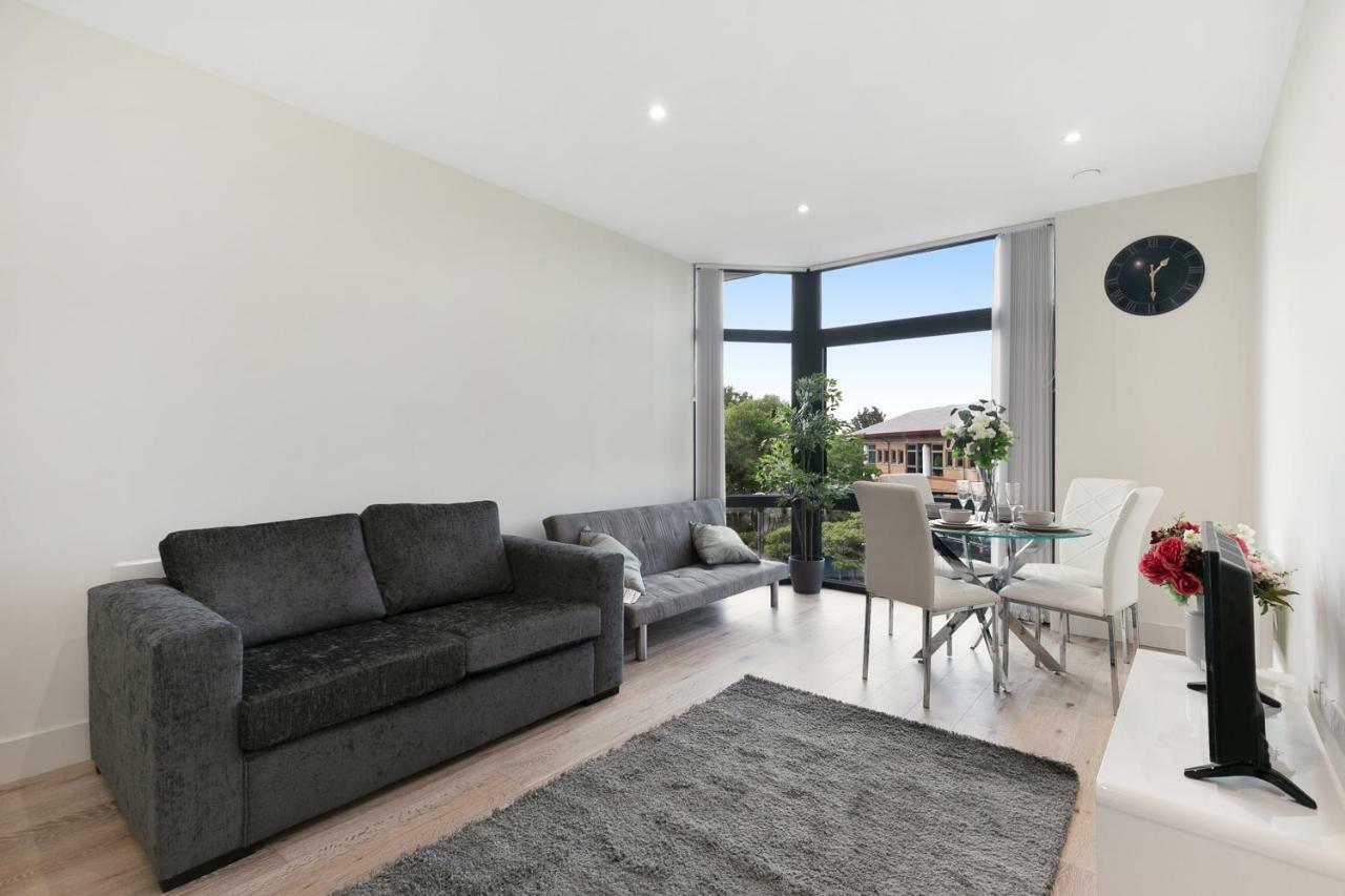 Mondial Apartments At Heathrow Harmondsworth Ngoại thất bức ảnh