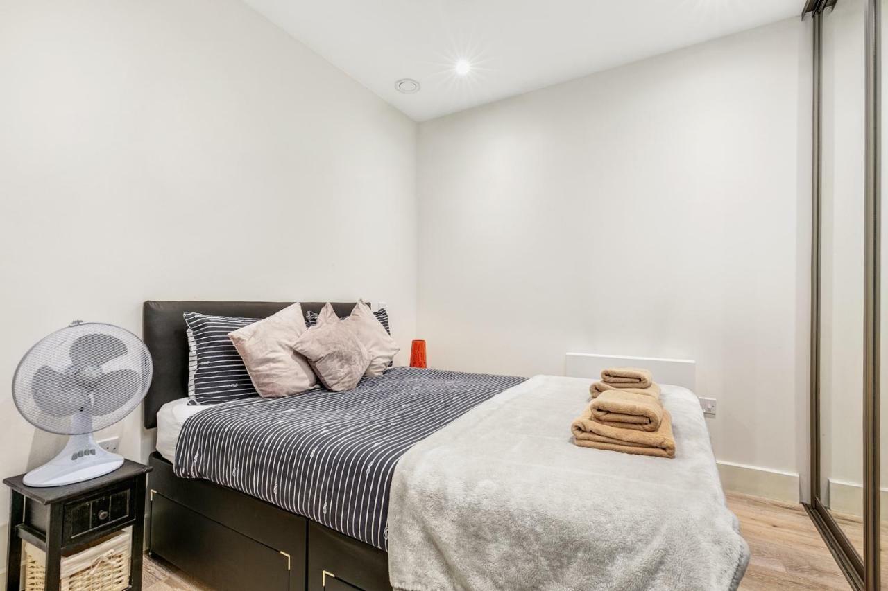 Mondial Apartments At Heathrow Harmondsworth Ngoại thất bức ảnh