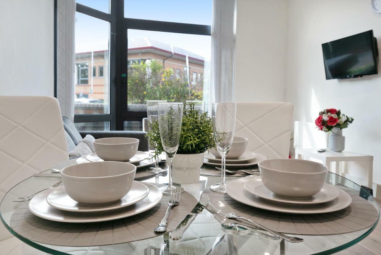 Mondial Apartments At Heathrow Harmondsworth Ngoại thất bức ảnh