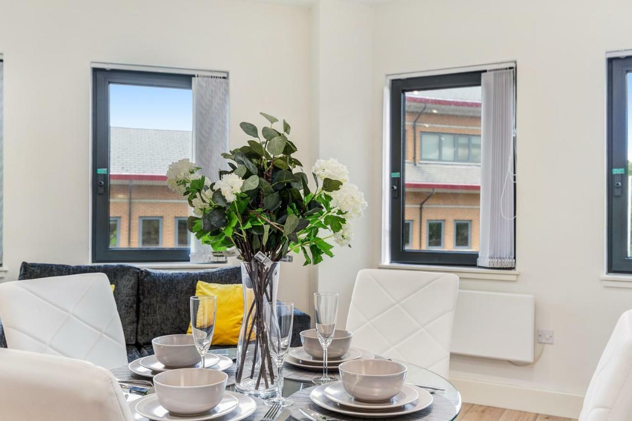 Mondial Apartments At Heathrow Harmondsworth Ngoại thất bức ảnh