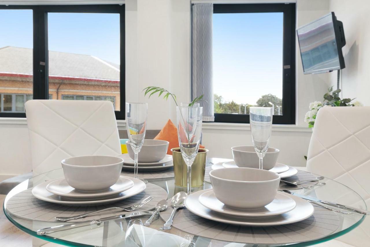 Mondial Apartments At Heathrow Harmondsworth Ngoại thất bức ảnh
